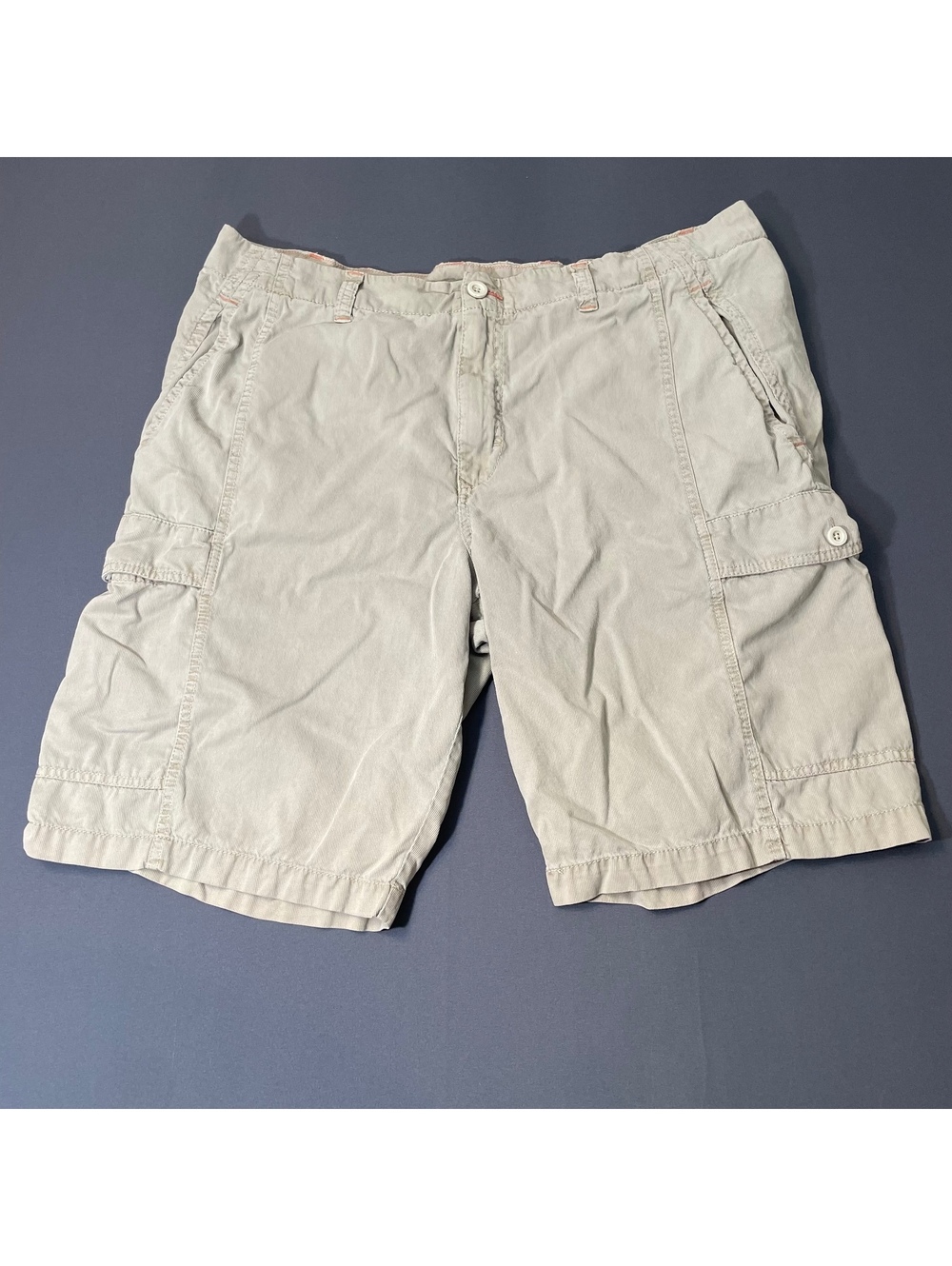 Tommy Bahama Beige Cargo Shorts Size 40 Cotton Lyocell Blend